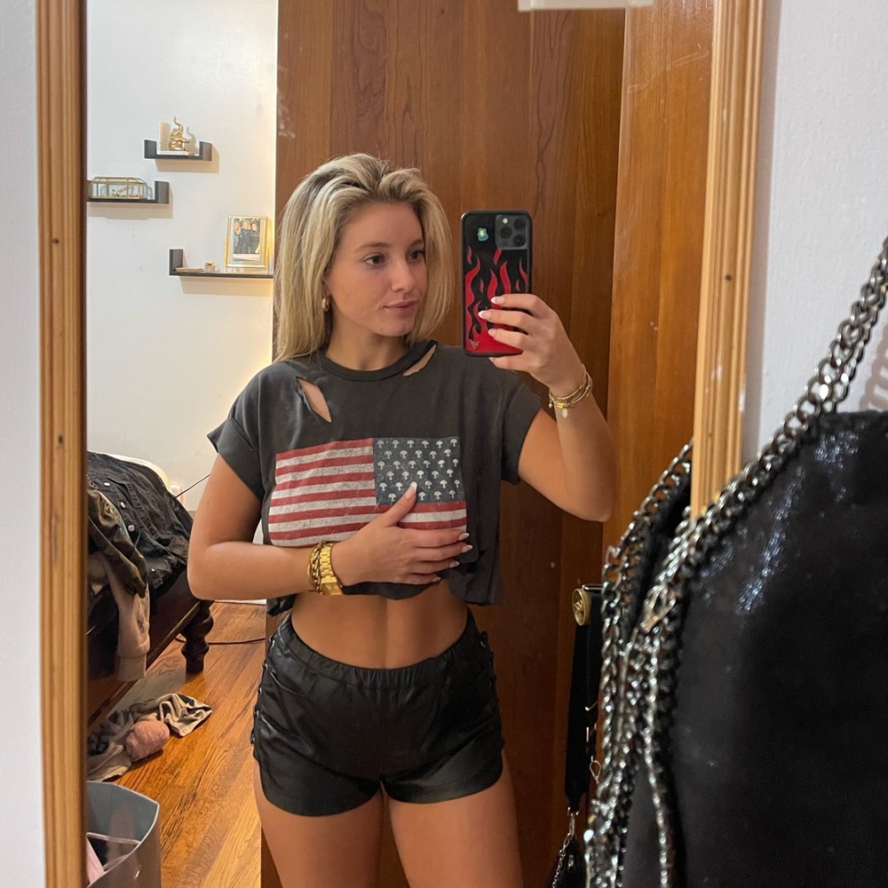Brandy Melville American flag gray shirt